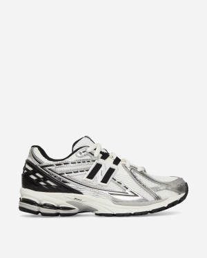 1906R Sneakers Silver Metallic / Black / Sea Salt