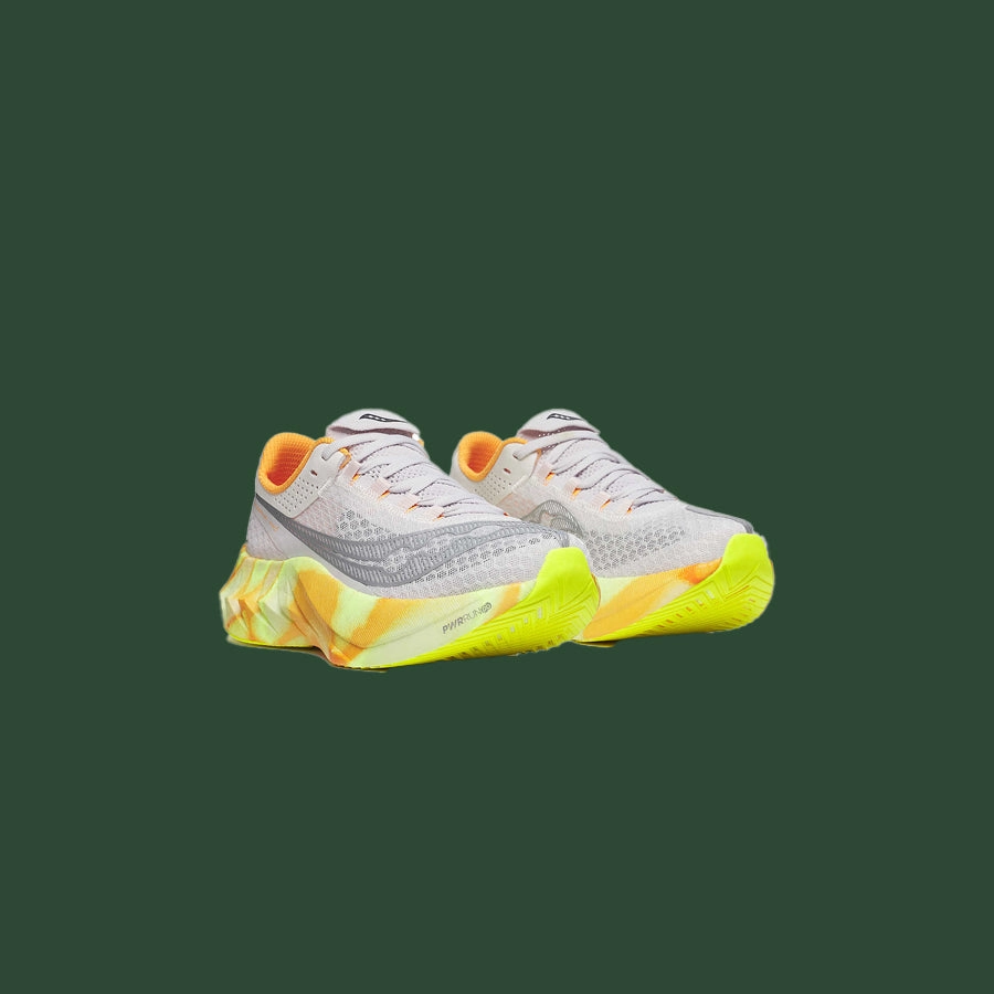 Women's Saucony Endorphin Pro 4